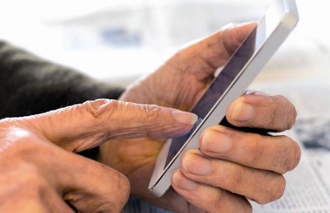 Những người không nên sử dụng điện thoại thường xuyên