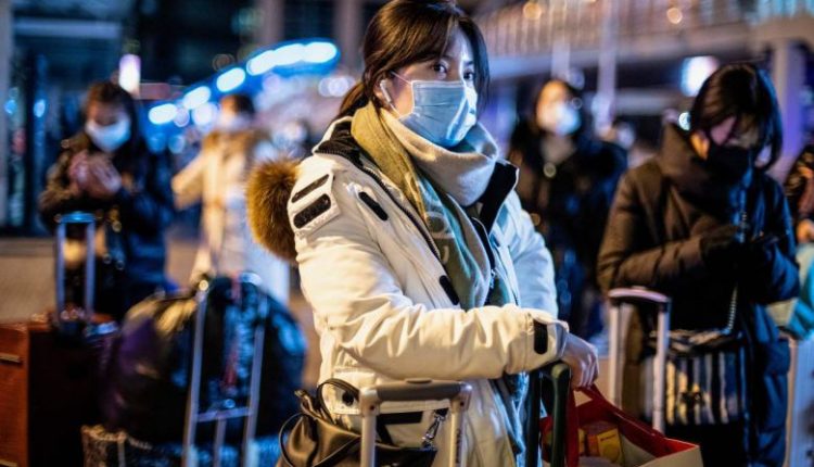 Những người nào dễ nhiễm Covid-19?