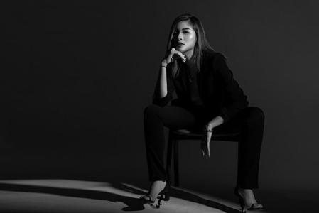 Phan Hoàng Thu gợi cảm với loạt ảnh mới