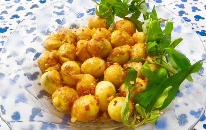 Thực đơn hàng ngày: Trứng cút xào bơ tỏi