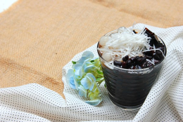 Năm tôi 20 tuổi, anh trai tôi cũng 20 tuổi, mãi mãi tuổi 20…