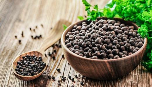 Giá hồ tiêu 15/5: Bật tăng 500 – 1.000 đồng/kg