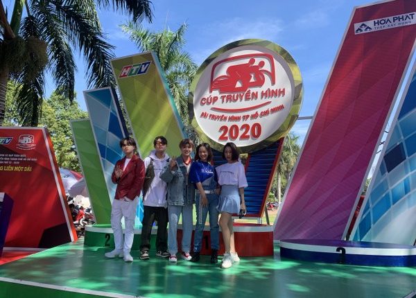 P336 Band đồng hành cùng 