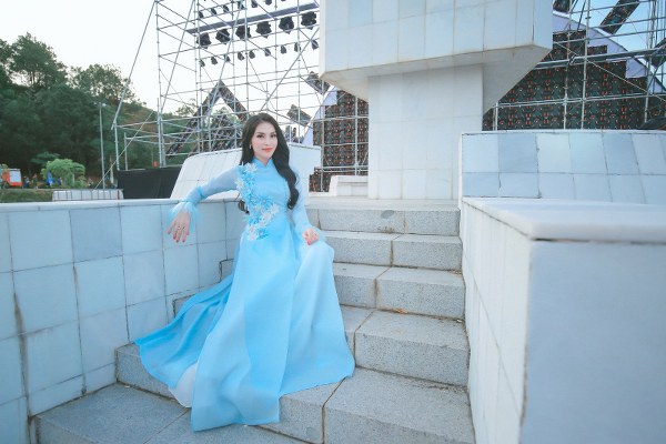 MC Kim Huyền Sâm: Luôn nhiều xúc cảm trên sân khấu Ngã ba Đồng Lộc