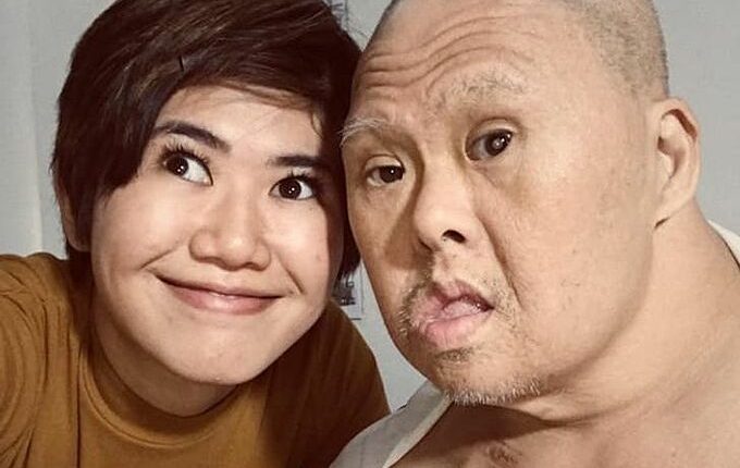 Xúc động với lá thư con gái gửi người bố bị Down