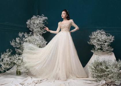 Ngọc Nữ diện mẫu váy cưới của NTK Đức Vincie