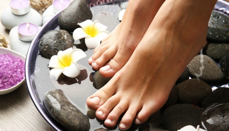 Những người này không nên ngâm chân