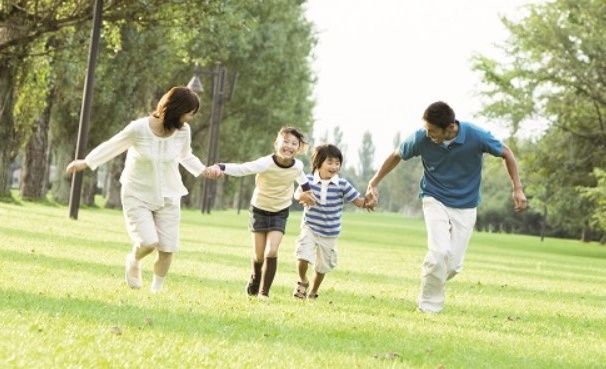 Ai sẽ là người quyết định các giá trị của trẻ?