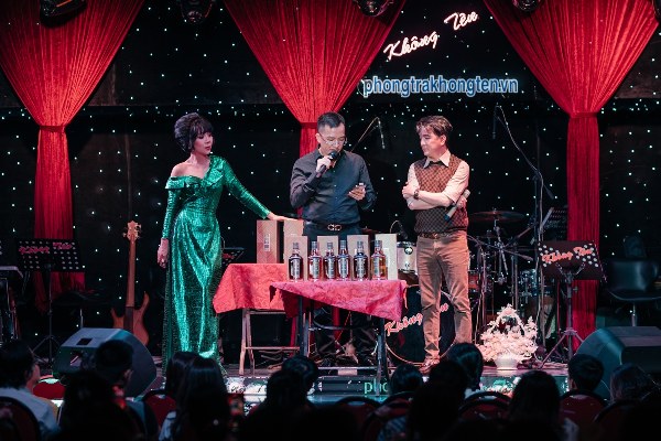 Dương Triệu Vũ bán album giá 170 triệu đồng ủng hộ miền Trung