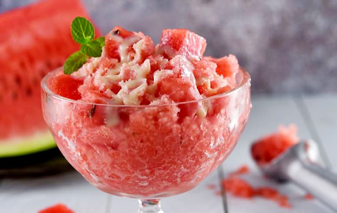 Thực đơn hàng ngày: Dưa hấu đá bào