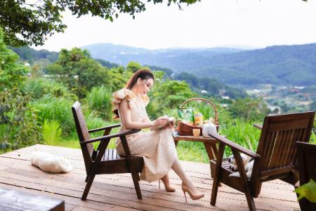 Hồ Quỳnh Hương khoe nhan sắc cuốn hút nhờ ăn chay