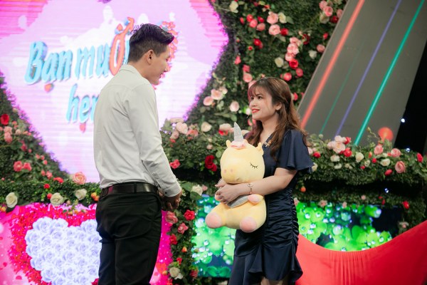 Hồng Vân – Quyền Linh nhiệt tình mai mối cặp đôi nam thanh nữ tú