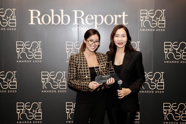 Tiên Nguyễn rạng rỡ nhận giải thưởng 