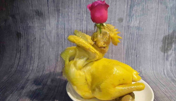 Cách luộc gà cúng cánh tiên vừa ngon vừa đẹp