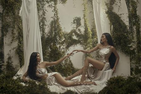 Võ Hoàng Yến, Minh Tú hóa Nữ thần Hy Lạp trong thiết kế của Đỗ Long