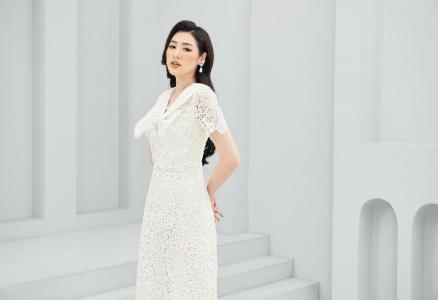 Á hậu Tú Anh thanh lịch với thời trang tông trắng