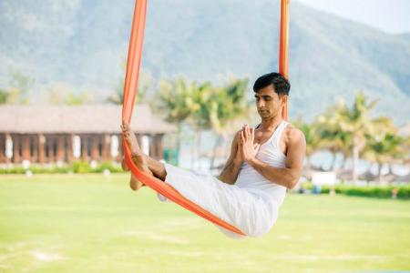 Trải nghiệm cảm giác bay bổng trên không cùng Aerial Yoga tại The Anam