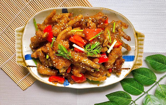 Thực đơn hàng ngày: Chân gà rim bơ