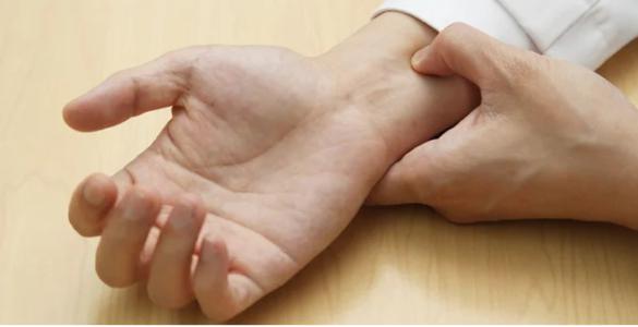 Trước khi đi ngủ 10 phút cứ bấm đúng huyệt đạo này là ngủ ngon một mạch đến sáng