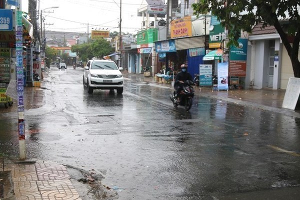 Dự báo thời tiết ngày 17/5/2021: Miền Bắc hạ nhiệt, mưa giông nhiều nơi
