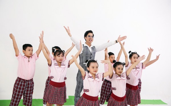 Danh ca Ngọc Sơn gửi thông điệp tới giới trẻ qua MV 