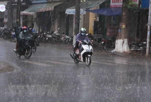 Dự báo thời tiết ngày 11/6/2021: Hà Nội mưa to, cảnh báo giông lốc