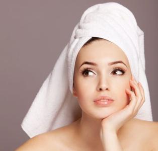 Mẹo làm khô tóc nhanh mà không làm tóc khô hay hư tổn