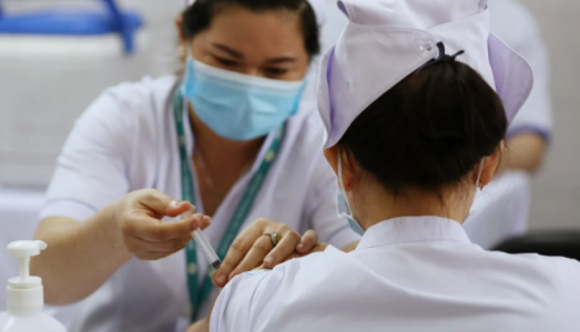 Người có tiền sử dị ứng có nên tiêm vắc-xin Covid-19 không?