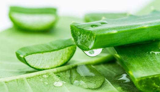 Cách đơn giản trị mụn ở mông