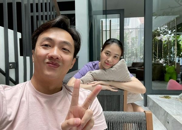 Cuộc sống vợ chồng Cường Đôla mùa dịch