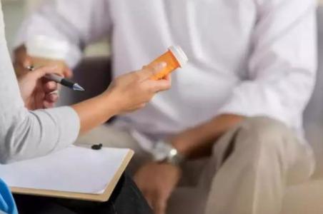 Khi tiêm vaccine cúm và vaccine COVID-19 cùng nhau tác dụng phụ gì sẽ xảy ra?