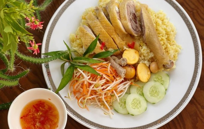 Thực đơn hàng ngày: Cơm gà Phú Yên