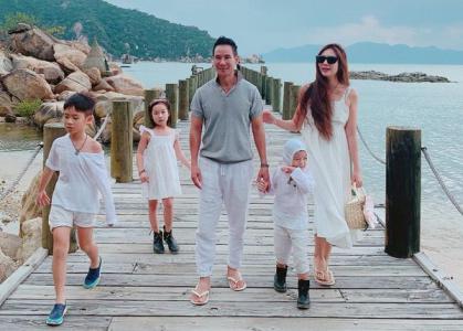 Thời trang đồng điệu của gia đình Lý Hải – Minh Hà