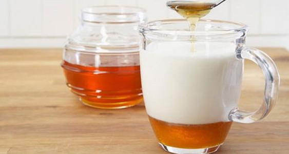 Cách cải thiện vóc dáng quá gầy gò cho chị em nhờ vào mật ong