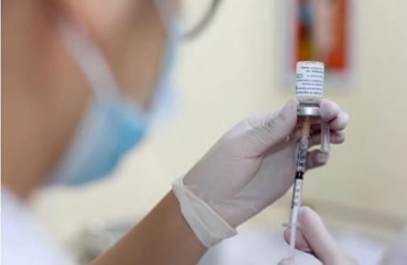 Thời điểm hiệu quả vắc xin ngừa Covid-19 giảm về 0: Kết quả với AztraZeneca, Pfizer và Moderna