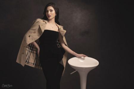 Nữ hoàng tài năng Kim Huyền Sâm đắt show sự kiện cuối năm