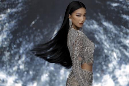 Bộ ảnh quyến rũ của Kim Duyên với thiết kế Chung Thanh Phong