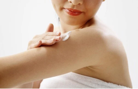 Mẹo giúp da mềm mại, không còn khô và bong tróc vào mùa hanh khô