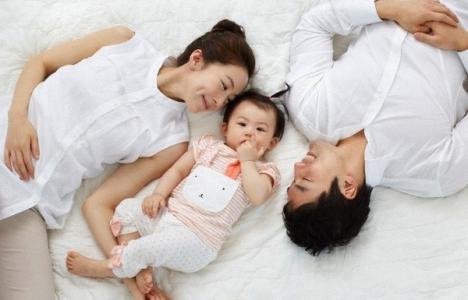 Cha mẹ làm cùng con trước giờ đi ngủ vừa giúp con thông minh, vừa giúp tăng EQ