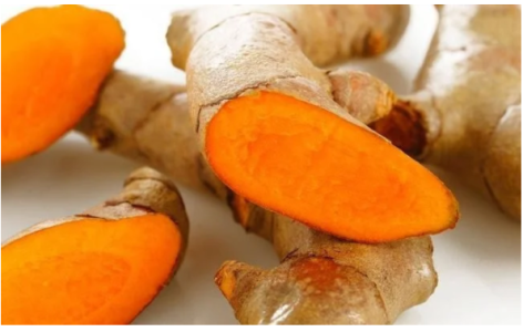 Cách trị mụn và đánh bay vết thâm từ nghệ tươi