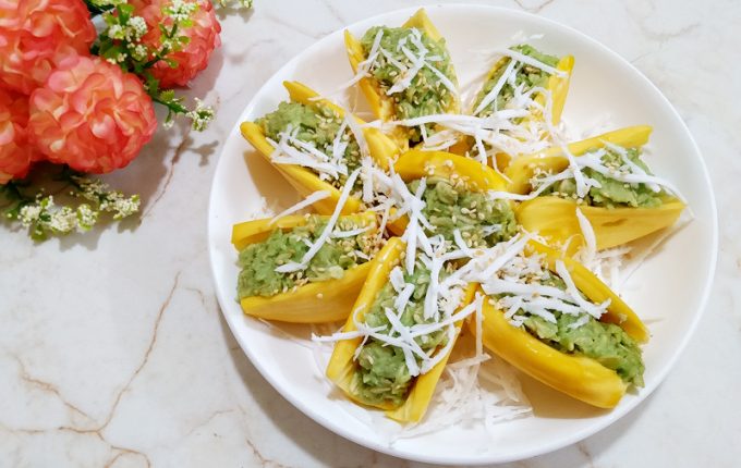 Thực đơn hàng ngày: Xôi mít yến mạch lá dứa