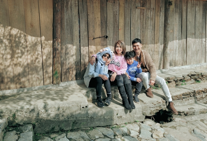 Vợ, bạn gái các \'nam thần\' màn ảnh Việt xinh đẹp mặn mòi thế nào? - 6