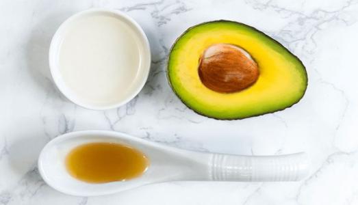 Mặt nạ tự nhiên cung cấp dưỡng chất cho da giúp làm sáng da, dưỡng trắng