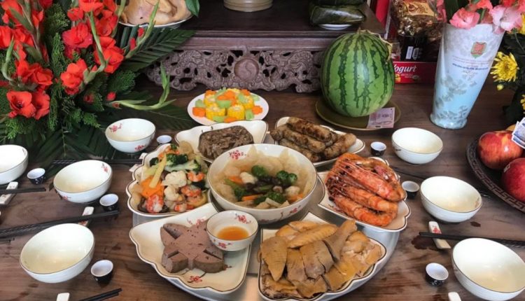 Văn khấn Tất niên