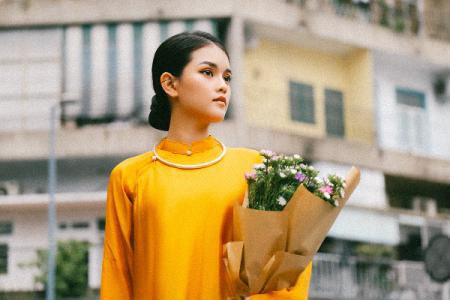 Diễn viên Mai Bích Trâm hóa quý cô Sài Gòn với áo dài