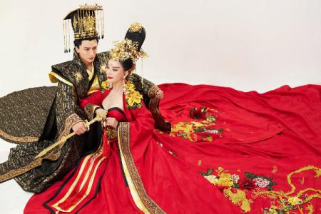 Lâm Khánh Chi tung bộ ảnh mới mừng xuân Nhâm Dần