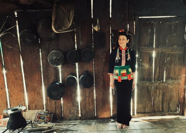 Nhà báo Bông Mai và cuộc hành trình xuyên Việt 99 ngày đêm