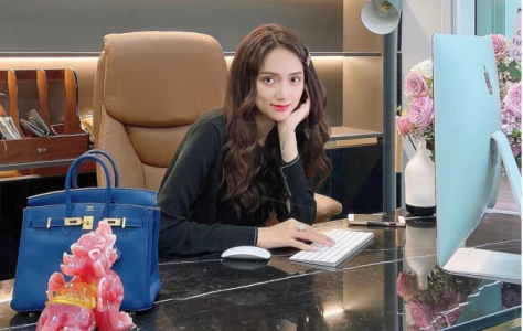 Hương Giang cùng BST túi hàng hiệu tăng giá theo thời gian