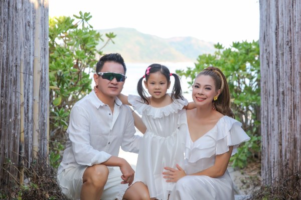 Thanh Thảo cùng gia đình nhỏ nghỉ dưỡng ở Côn Đảo