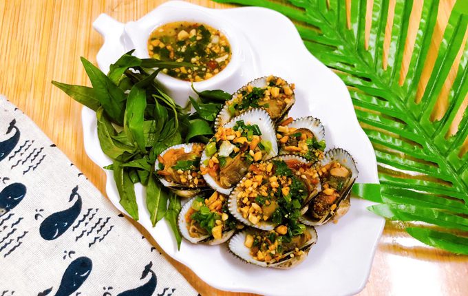 Thực đơn hàng ngày: Sò lông nướng mỡ hành